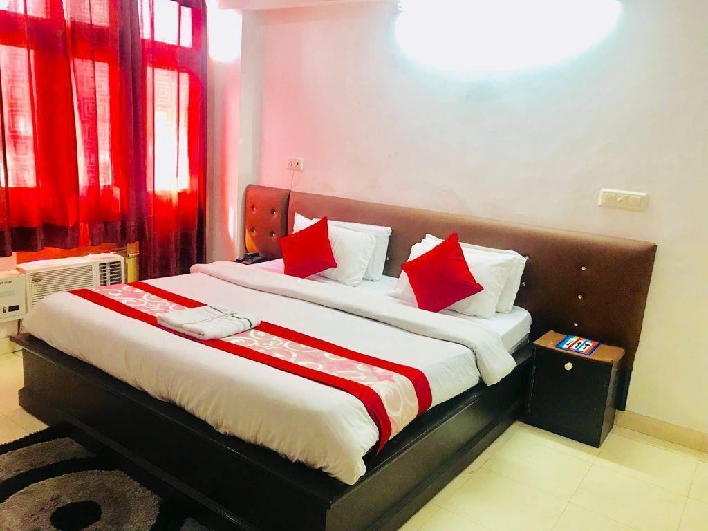 Hotel Suvidha Deluxe 1